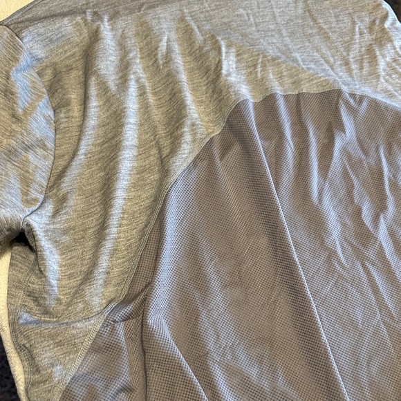 Nike Running Men's Heather Gray Short Sleeve Tee - Picture 8 of 9